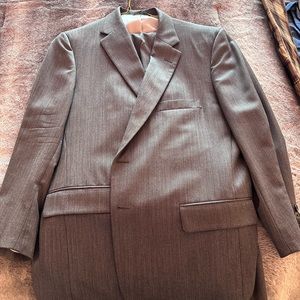 Men’s custom suit